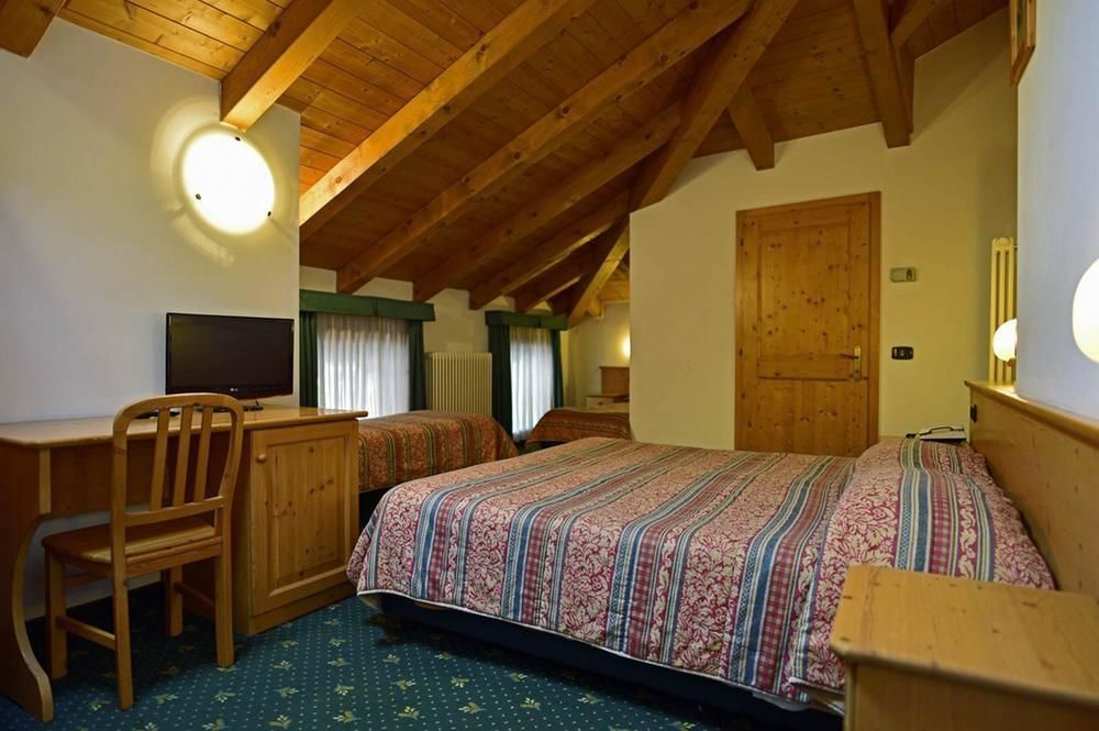 Alp Hotel Dolomiti Димаро Екстериор снимка