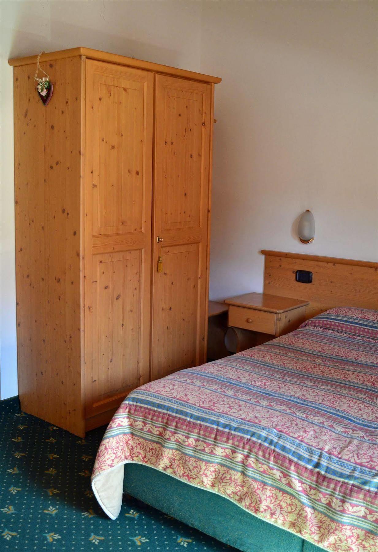 Alp Hotel Dolomiti Димаро Екстериор снимка